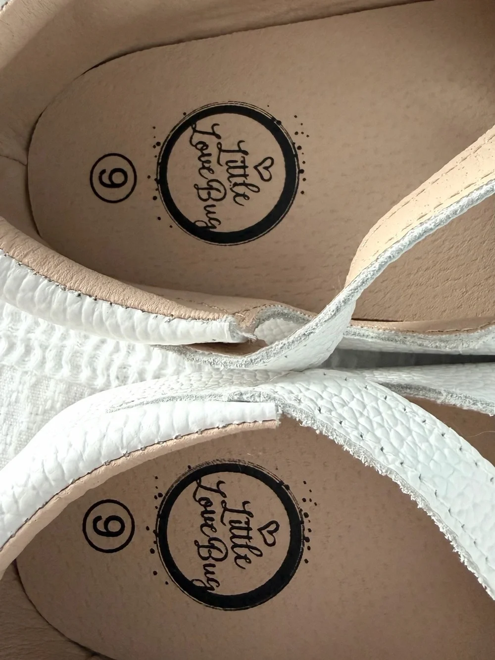 Little Love Bug - Olivia Classic White Girls Mary Jane Shoes - Picture 2 of 5